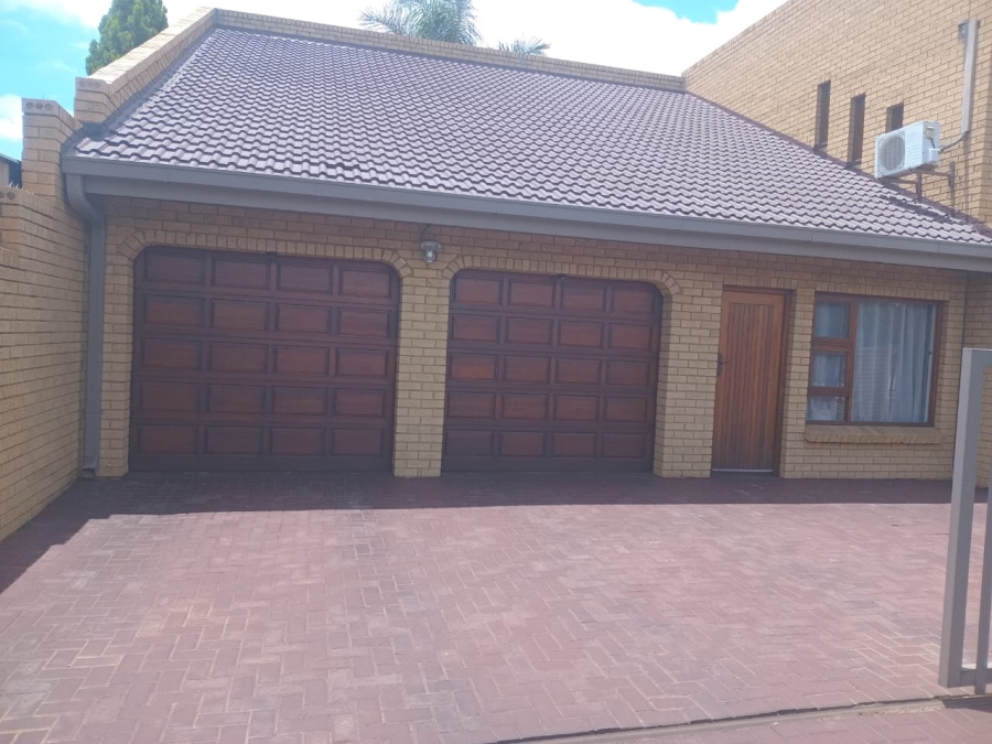 4 Bedroom Property for Sale in Vaalpark Free State